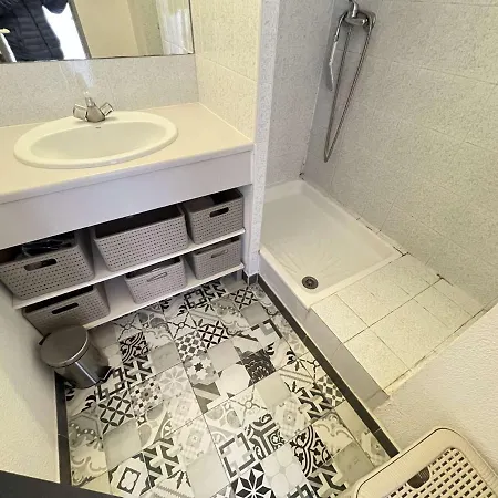 4 Pieces Avec Parking, Piscine Et Proche Au Cap D'agde - Fr-1-702-19 Lejlighed