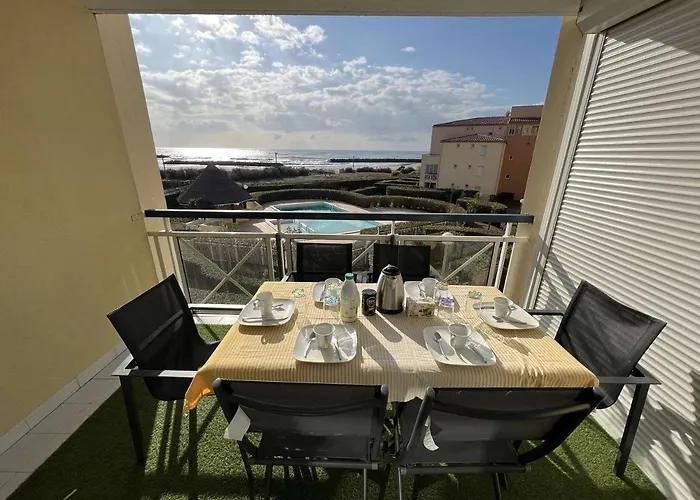 4 Pieces Avec Parking, Piscine Et Proche Au Cap D'agde - Fr-1-702-19 Apartment Agde